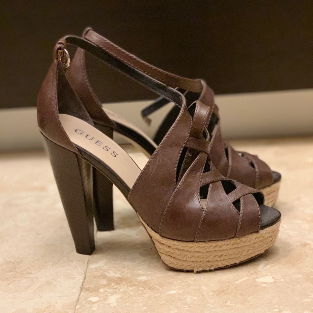 Guess sandles